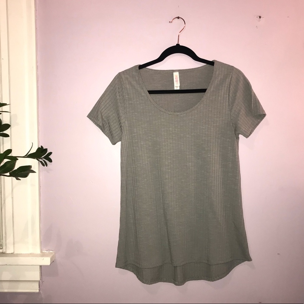 Lularoe Grey Ribbed Tee